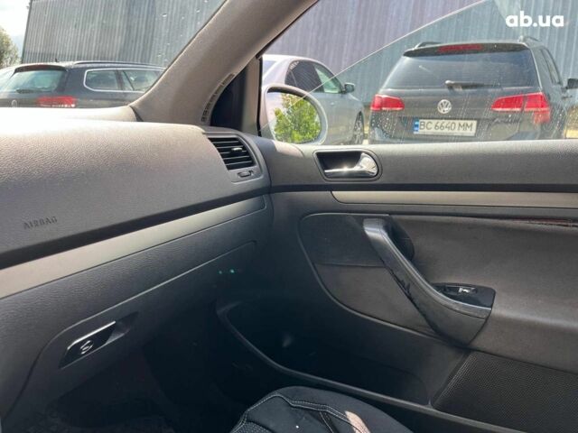 Серый Фольксваген Гольф, объемом двигателя 1.9 л и пробегом 383 тыс. км за 5690 $, фото 18 на Automoto.ua