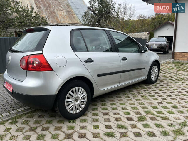 Серый Фольксваген Гольф, объемом двигателя 1.6 л и пробегом 259 тыс. км за 5400 $, фото 9 на Automoto.ua
