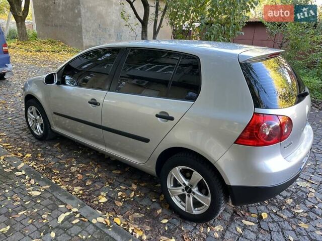 Серый Фольксваген Гольф, объемом двигателя 1.6 л и пробегом 220 тыс. км за 5200 $, фото 20 на Automoto.ua