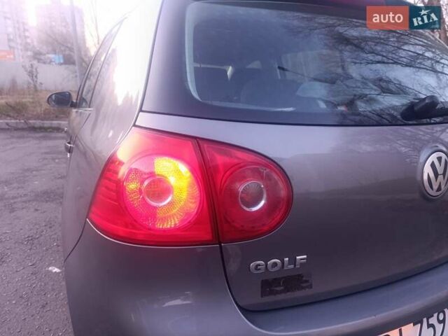 Сірий Фольксваген Гольф, об'ємом двигуна 1.39 л та пробігом 274 тис. км за 4000 $, фото 12 на Automoto.ua