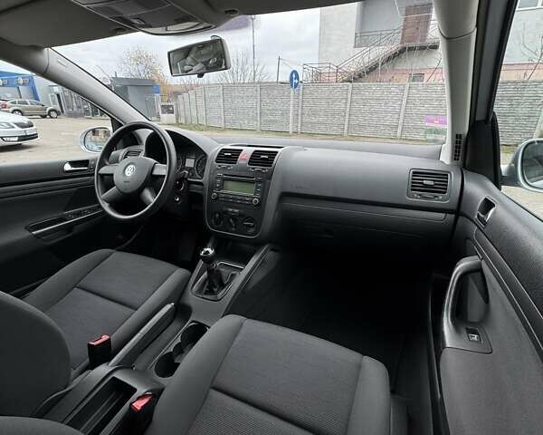 Серый Фольксваген Гольф, объемом двигателя 1.4 л и пробегом 217 тыс. км за 5850 $, фото 10 на Automoto.ua