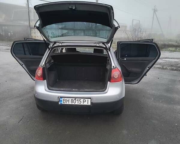 Серый Фольксваген Гольф, объемом двигателя 1.4 л и пробегом 253 тыс. км за 4900 $, фото 3 на Automoto.ua