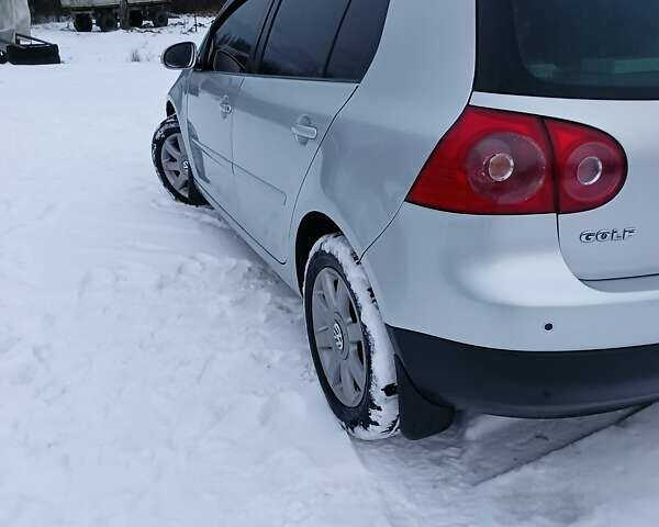 Сірий Фольксваген Гольф, об'ємом двигуна 1.97 л та пробігом 430 тис. км за 6199 $, фото 1 на Automoto.ua