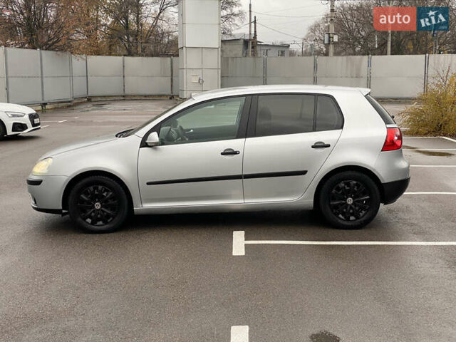 Серый Фольксваген Гольф, объемом двигателя 1.6 л и пробегом 250 тыс. км за 5800 $, фото 2 на Automoto.ua