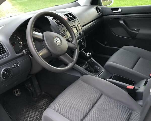 Серый Фольксваген Гольф, объемом двигателя 1.4 л и пробегом 190 тыс. км за 5000 $, фото 26 на Automoto.ua