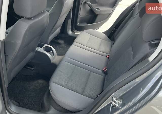 Серый Фольксваген Гольф, объемом двигателя 1.4 л и пробегом 255 тыс. км за 5500 $, фото 14 на Automoto.ua