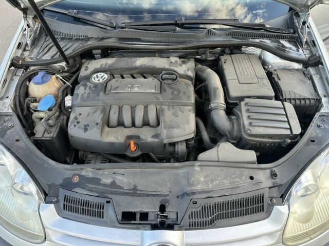 Сірий Фольксваген Гольф, об'ємом двигуна 1.6 л та пробігом 318 тис. км за 4550 $, фото 22 на Automoto.ua