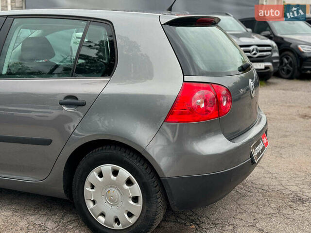 Серый Фольксваген Гольф, объемом двигателя 1.4 л и пробегом 271 тыс. км за 5190 $, фото 7 на Automoto.ua