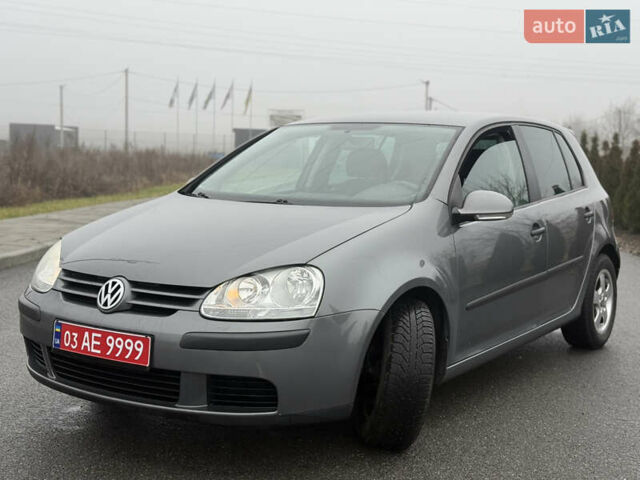 Серый Фольксваген Гольф, объемом двигателя 1.6 л и пробегом 218 тыс. км за 5950 $, фото 2 на Automoto.ua