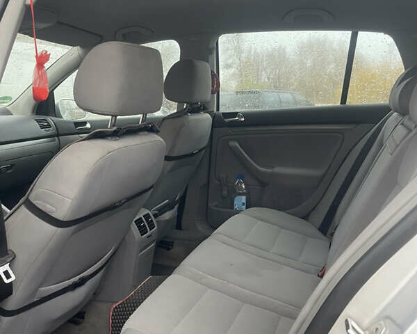 Сірий Фольксваген Гольф, об'ємом двигуна 1.4 л та пробігом 263 тис. км за 4950 $, фото 11 на Automoto.ua