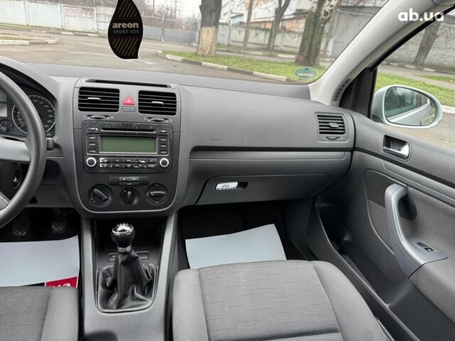 Сірий Фольксваген Гольф, об'ємом двигуна 1.4 л та пробігом 216 тис. км за 5490 $, фото 16 на Automoto.ua