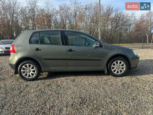 Серый Фольксваген Гольф, объемом двигателя 1.6 л и пробегом 180 тыс. км за 5900 $, фото 11 на Automoto.ua