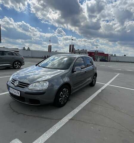 Серый Фольксваген Гольф, объемом двигателя 1.4 л и пробегом 255 тыс. км за 5500 $, фото 5 на Automoto.ua