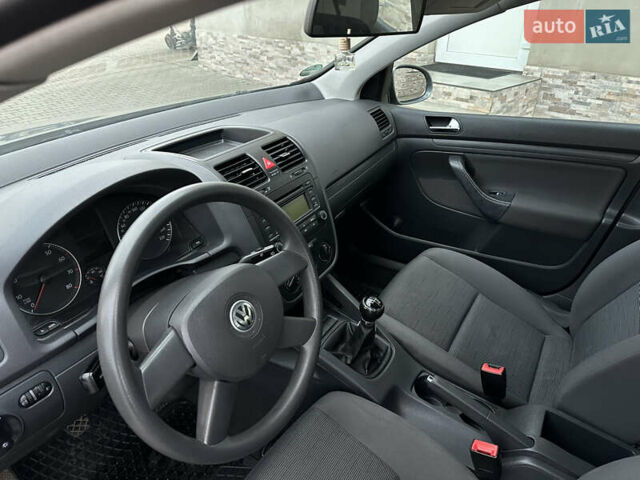 Серый Фольксваген Гольф, объемом двигателя 1.4 л и пробегом 270 тыс. км за 4400 $, фото 5 на Automoto.ua