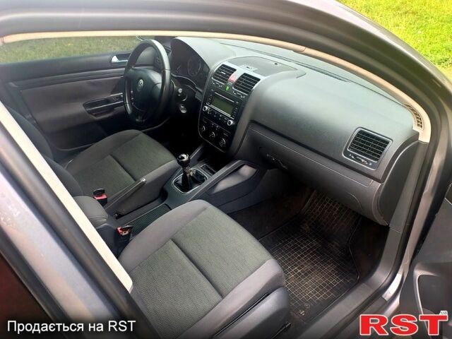 Сірий Фольксваген Гольф, об'ємом двигуна 1.4 л та пробігом 235 тис. км за 4950 $, фото 11 на Automoto.ua