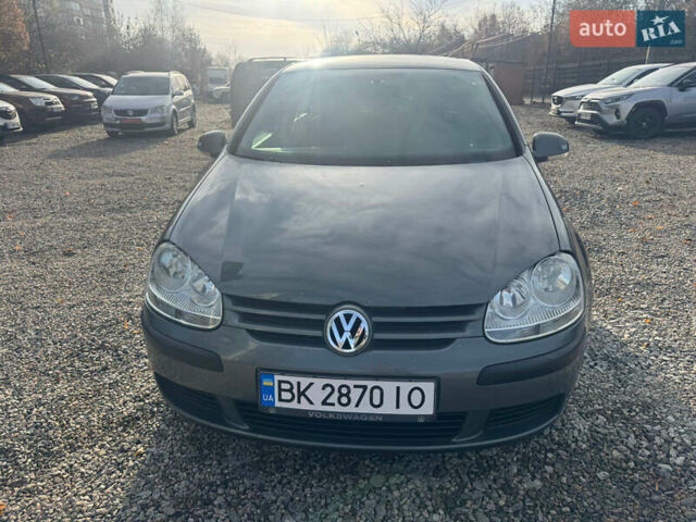 Серый Фольксваген Гольф, объемом двигателя 1.6 л и пробегом 180 тыс. км за 5900 $, фото 33 на Automoto.ua