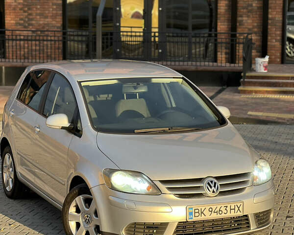 Фольксваген Гольф 2005 у Вінниці на Automoto.ua Сірий Фольксваген Гольф, об'ємом двигуна 1.97 л та пробігом 325 тис. км за 6900 $, фото 9 на Automoto.ua