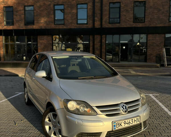 Фольксваген Гольф 2005 у Вінниці на Automoto.ua Сірий Фольксваген Гольф, об'ємом двигуна 1.97 л та пробігом 325 тис. км за 6900 $, фото 10 на Automoto.ua