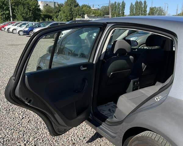 Серый Фольксваген Гольф, объемом двигателя 1.97 л и пробегом 217 тыс. км за 6800 $, фото 24 на Automoto.ua