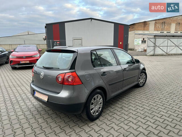 Серый Фольксваген Гольф, объемом двигателя 1.4 л и пробегом 270 тыс. км за 4400 $, фото 3 на Automoto.ua