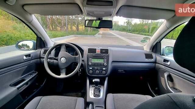 Сірий Фольксваген Гольф, об'ємом двигуна 1.6 л та пробігом 223 тис. км за 6400 $, фото 22 на Automoto.ua
