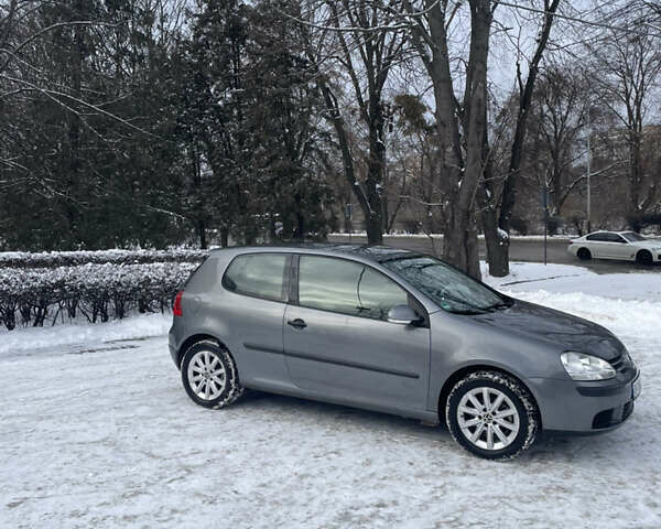 Серый Фольксваген Гольф, объемом двигателя 1.6 л и пробегом 257 тыс. км за 5200 $, фото 4 на Automoto.ua