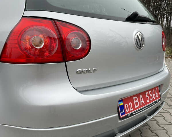 Серый Фольксваген Гольф, объемом двигателя 1.4 л и пробегом 203 тыс. км за 5400 $, фото 39 на Automoto.ua