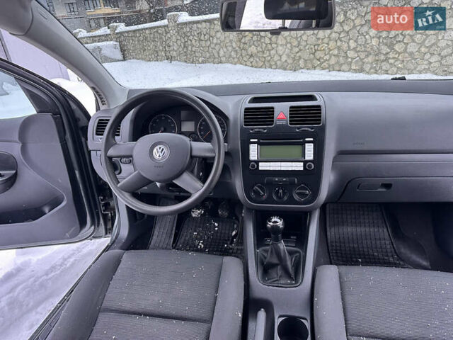 Серый Фольксваген Гольф, объемом двигателя 1.4 л и пробегом 251 тыс. км за 4999 $, фото 51 на Automoto.ua