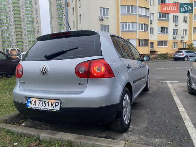 Сірий Фольксваген Гольф, об'ємом двигуна 1.6 л та пробігом 203 тис. км за 5200 $, фото 3 на Automoto.ua