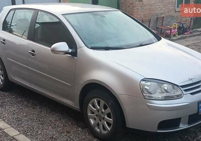 Серый Фольксваген Гольф, объемом двигателя 1.6 л и пробегом 242 тыс. км за 5150 $, фото 11 на Automoto.ua