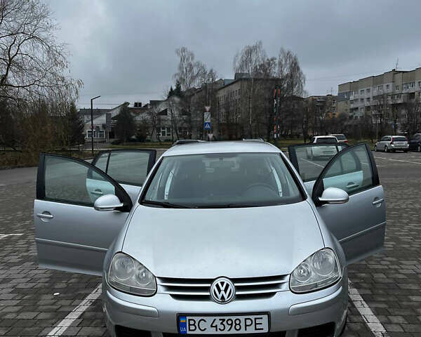 Сірий Фольксваген Гольф, об'ємом двигуна 1.6 л та пробігом 182 тис. км за 6000 $, фото 3 на Automoto.ua