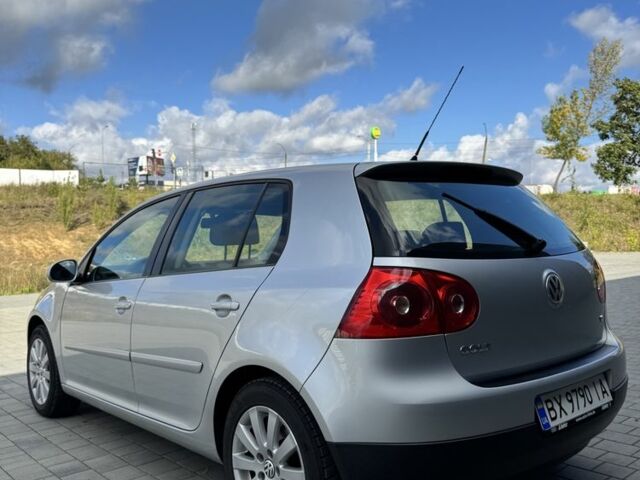 Серый Фольксваген Гольф, объемом двигателя 1.6 л и пробегом 225 тыс. км за 5600 $, фото 8 на Automoto.ua