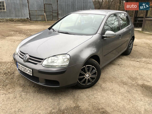 Серый Фольксваген Гольф, объемом двигателя 1.39 л и пробегом 200 тыс. км за 4700 $, фото 1 на Automoto.ua