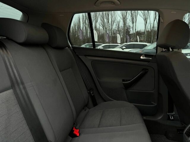 Сірий Фольксваген Гольф, об'ємом двигуна 1.4 л та пробігом 216 тис. км за 5400 $, фото 17 на Automoto.ua