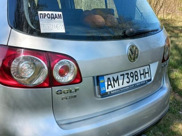 Серый Фольксваген Гольф, объемом двигателя 1.6 л и пробегом 350 тыс. км за 5309 $, фото 5 на Automoto.ua