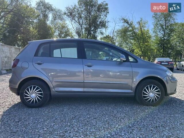 Серый Фольксваген Гольф, объемом двигателя 1.97 л и пробегом 217 тыс. км за 6800 $, фото 8 на Automoto.ua