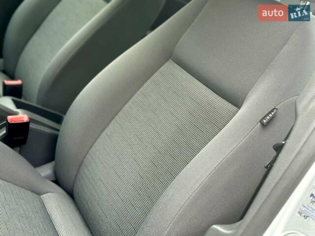 Серый Фольксваген Гольф, объемом двигателя 1.6 л и пробегом 178 тыс. км за 5790 $, фото 40 на Automoto.ua