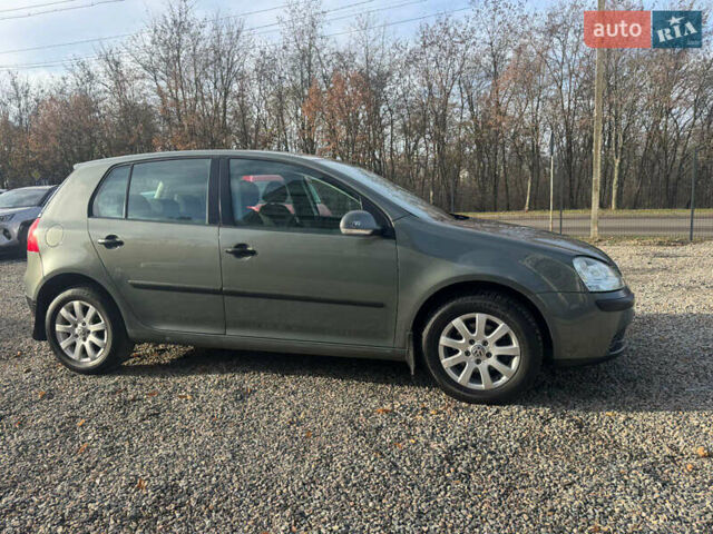 Серый Фольксваген Гольф, объемом двигателя 1.6 л и пробегом 180 тыс. км за 5900 $, фото 3 на Automoto.ua