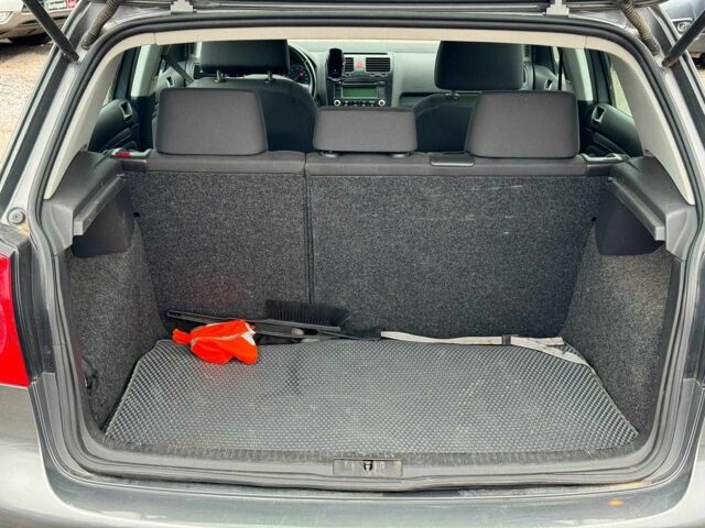 Серый Фольксваген Гольф, объемом двигателя 1.4 л и пробегом 271 тыс. км за 5090 $, фото 18 на Automoto.ua