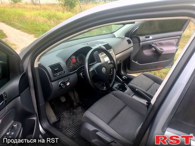 Сірий Фольксваген Гольф, об'ємом двигуна 1.4 л та пробігом 235 тис. км за 4950 $, фото 10 на Automoto.ua