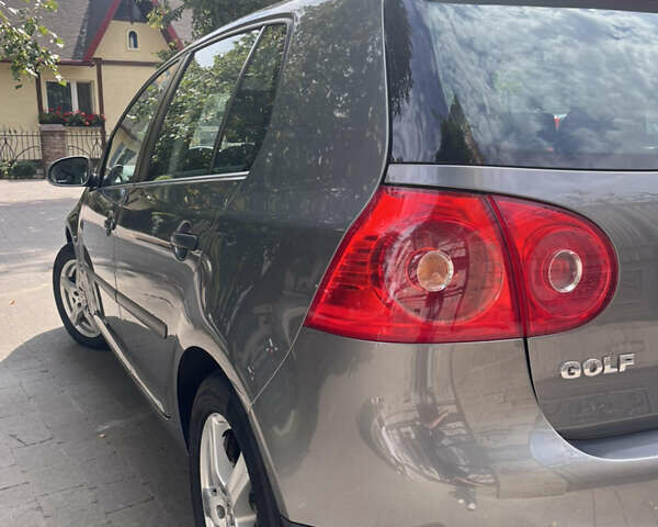 Фольксваген Гольф 2005 у Івано-Франківську на Automoto.ua Сірий Фольксваген Гольф, об'ємом двигуна 1.4 л та пробігом 222 тис. км за 6000 $, фото 5 на Automoto.ua