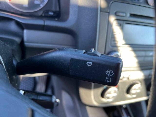 Серый Фольксваген Гольф, объемом двигателя 1.6 л и пробегом 222 тыс. км за 4990 $, фото 22 на Automoto.ua