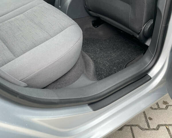 Серый Фольксваген Гольф, объемом двигателя 1.4 л и пробегом 203 тыс. км за 5400 $, фото 77 на Automoto.ua