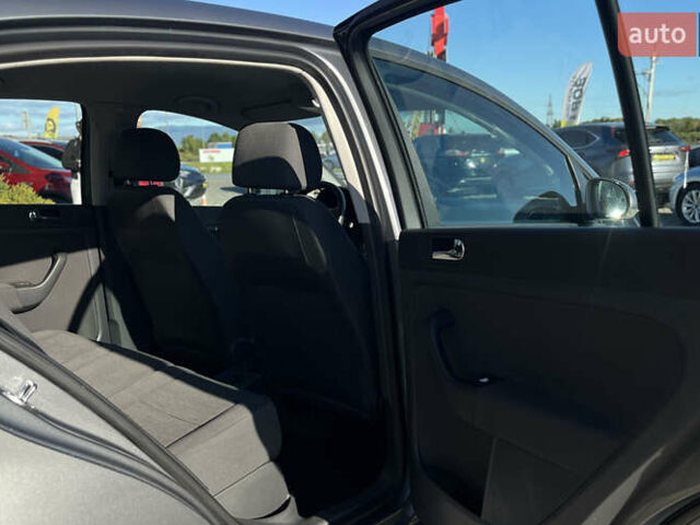 Сірий Фольксваген Гольф, об'ємом двигуна 1.39 л та пробігом 228 тис. км за 5800 $, фото 11 на Automoto.ua