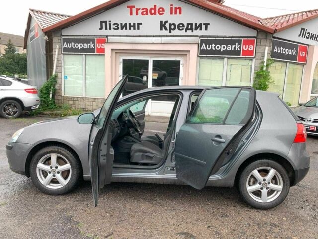 Серый Фольксваген Гольф, объемом двигателя 2 л и пробегом 185 тыс. км за 5740 $, фото 14 на Automoto.ua