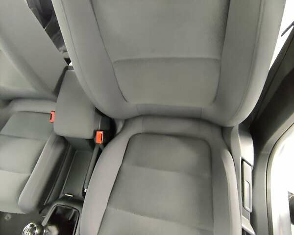 Сірий Фольксваген Гольф, об'ємом двигуна 1.6 л та пробігом 185 тис. км за 5800 $, фото 33 на Automoto.ua