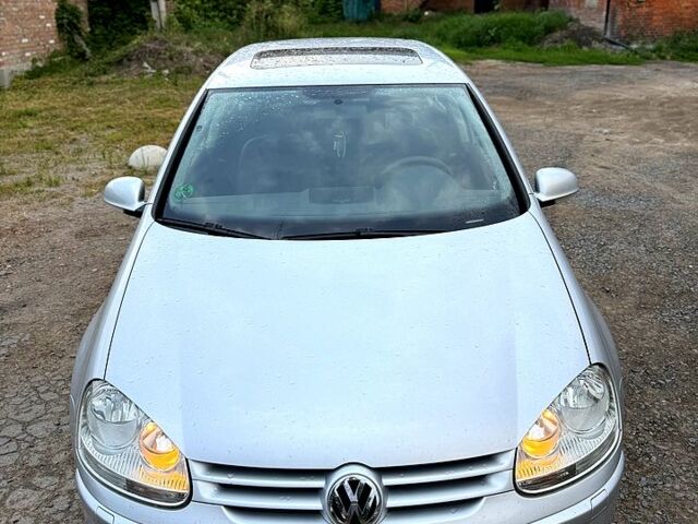 Серый Фольксваген Гольф, объемом двигателя 1.6 л и пробегом 175 тыс. км за 6500 $, фото 2 на Automoto.ua