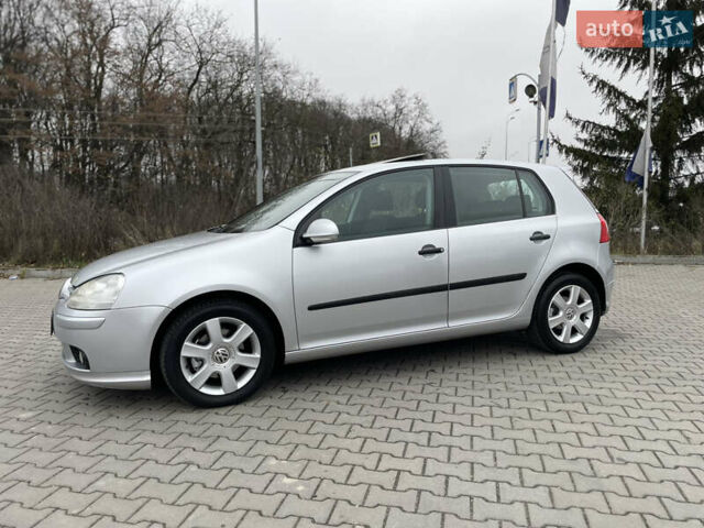 Серый Фольксваген Гольф, объемом двигателя 1.4 л и пробегом 203 тыс. км за 5400 $, фото 4 на Automoto.ua