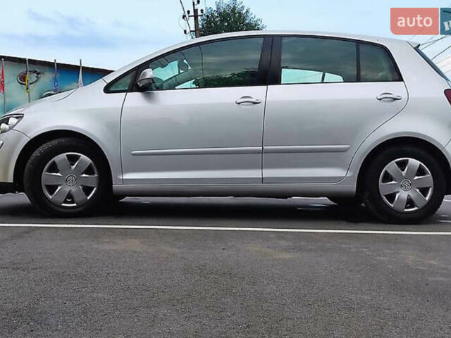 Серый Фольксваген Гольф, объемом двигателя 1.6 л и пробегом 250 тыс. км за 4800 $, фото 4 на Automoto.ua