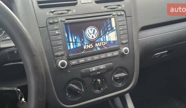 Серый Фольксваген Гольф, объемом двигателя 1.4 л и пробегом 282 тыс. км за 4500 $, фото 7 на Automoto.ua